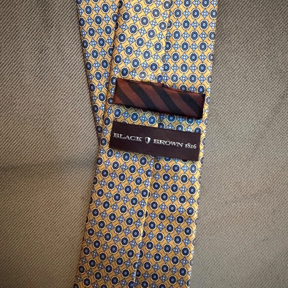 Black Brown 1826 Mens Silk Necktie Yellow‎ Blue Geometric Medallion Print Tie